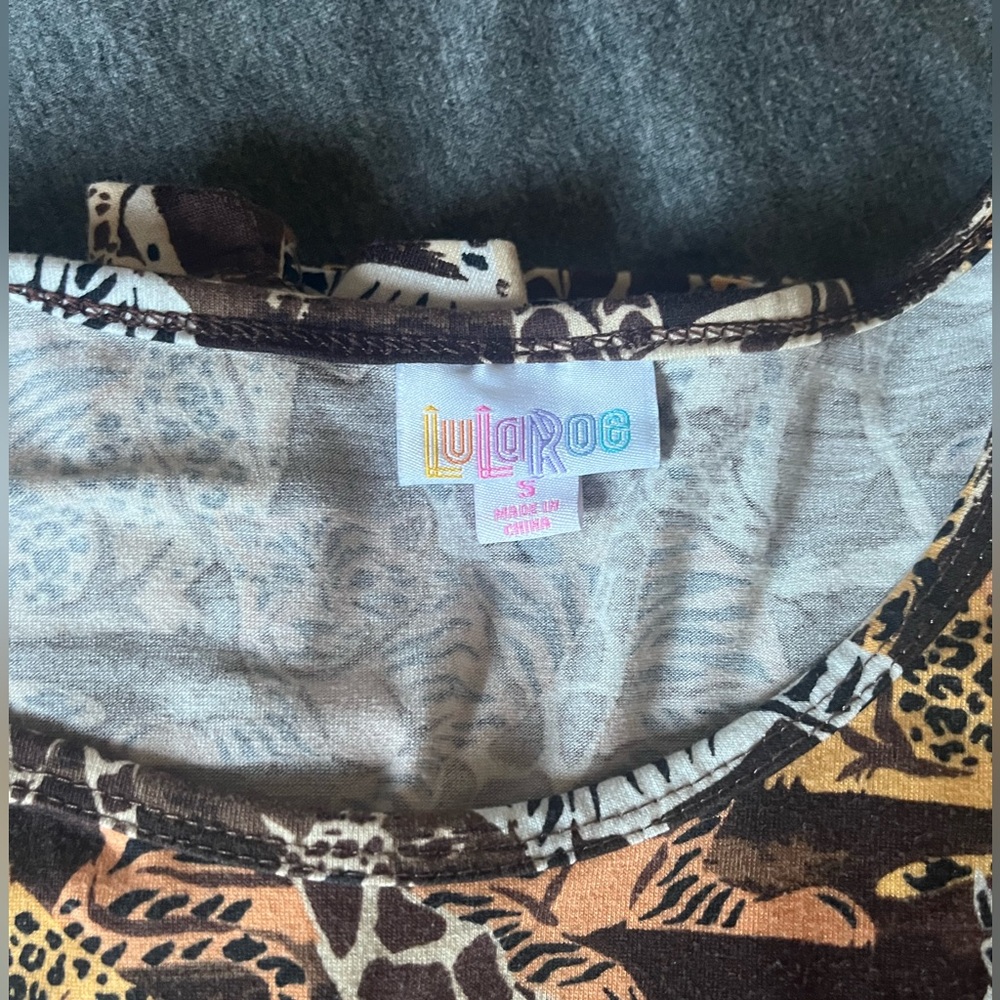 LulaRoe Jessie - Picture 2 of 4